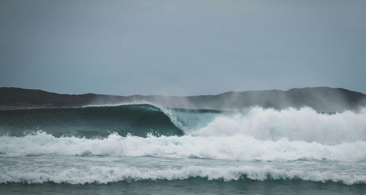 BMKG Ungkap Ancaman Gelombang Ekstrem di Laut Natuna Utara