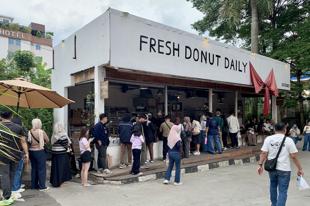 Keramaian kawasan kuliner Blok M Jakarta Selatan saat akhir pekan