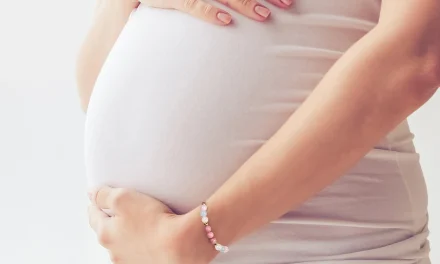 Masalah Gigi Saat Hamil Berisiko Ganggu Kehamilan