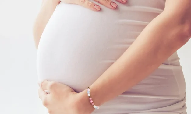 Masalah Gigi Saat Hamil Berisiko Ganggu Kehamilan