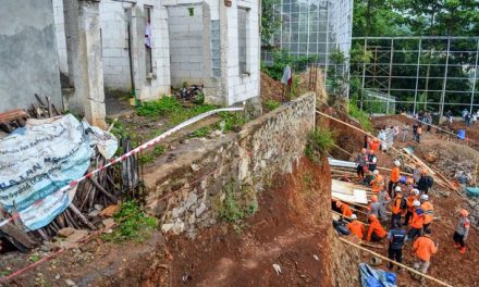 Longsor pada Proyek Konstruksi di Jatinangor