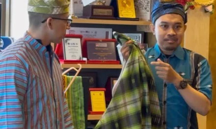 Tenun Kamohu Buton Tengah sebagai Identitas Budaya