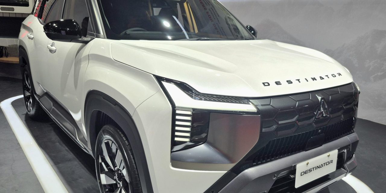 Perbedaan Mitsubishi Destinator 55th Anniversary dan Reguler