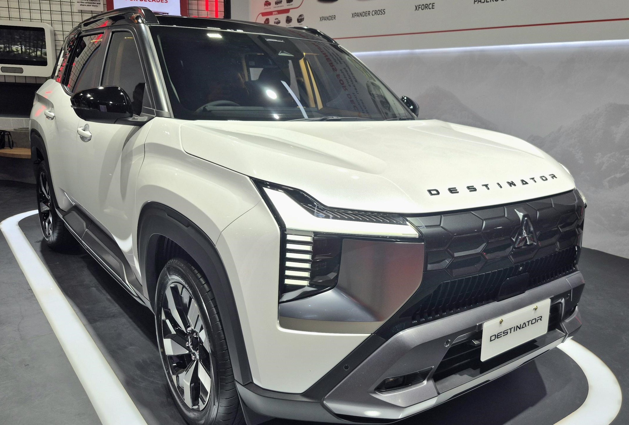 Mitsubishi Destinator 55th Anniversary dengan desain two-tone di IIMS 2026