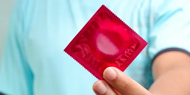 Kondom di Era Modern: Inovasi Produk dan Tantangan Penggunaannya di Indonesia