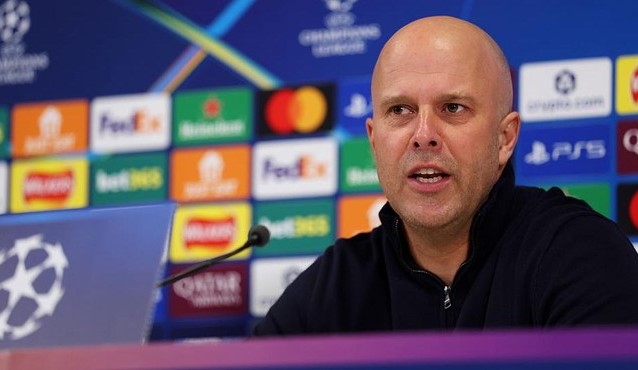 Owen: Liverpool Layak Pertahankan Arne Slot dengan Satu Syarat