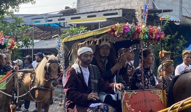 Kirab Budaya KH Sholeh Darat di Semarang Penuh Makna