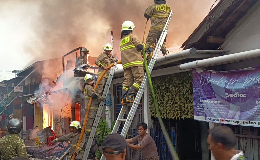 5 Kontrakan di Jatinegara Terbakar, Puluhan Warga Terdampak