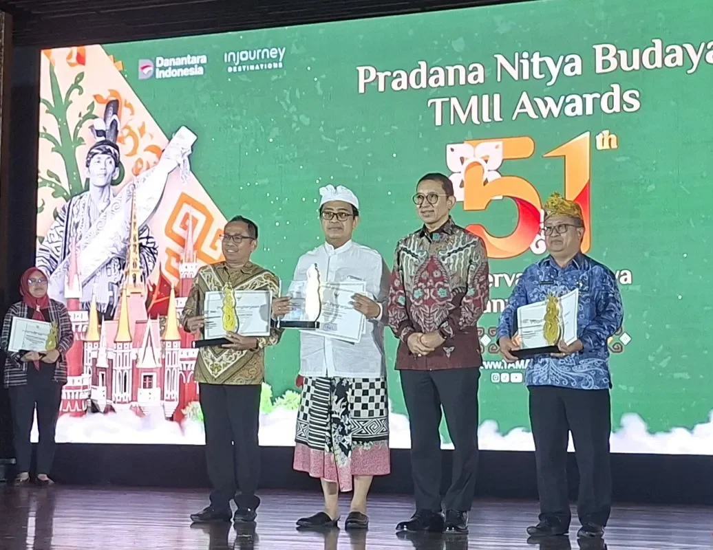 Fadli Zon menghadiri acara di Taman Mini Indonesia Indah dan mendorong inovasi budaya untuk generasi muda