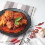 Resep Ayam Bumbu Bali, Gurih Pedas dengan Bumbu Meresap