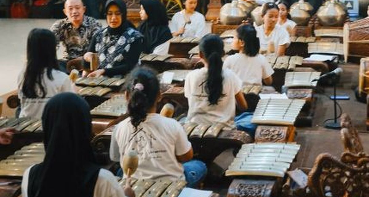 Wisata Budaya Berbasis Masyarakat Melestarikan Tradisi Jawa