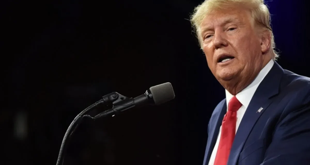 Trump Pertimbangkan Serangan Baru ke Iran, Negosiasi Damai