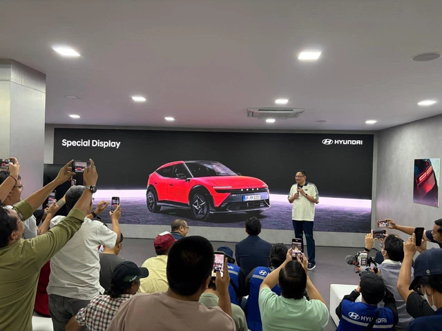 Hyundai IONIQ 3 mobil listrik terbaru yang akan debut di GIIAS 2026 dengan pilihan baterai Standard Range dan Long Range.