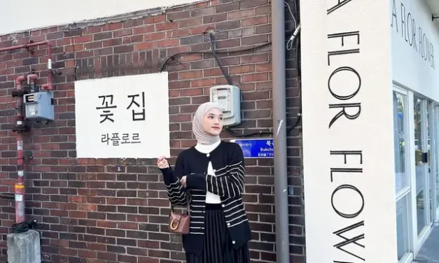 Rok Maxi Kembali Populer, Ini Inspirasi Gaya Elegan dan Kasual
