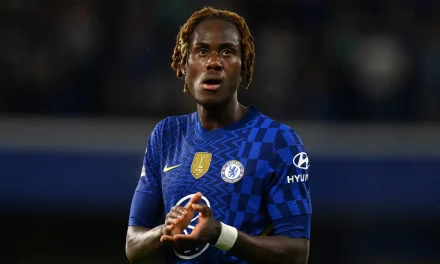 Trevoh Chalobah Tinggalkan Chelsea dan Resmi Gabung Como
