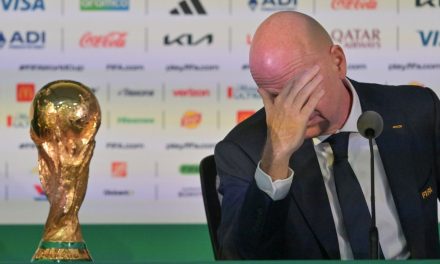 FIFA Batalkan Rencana Penjualan Saham Piala Dunia Usai Dapat Penolakan Global