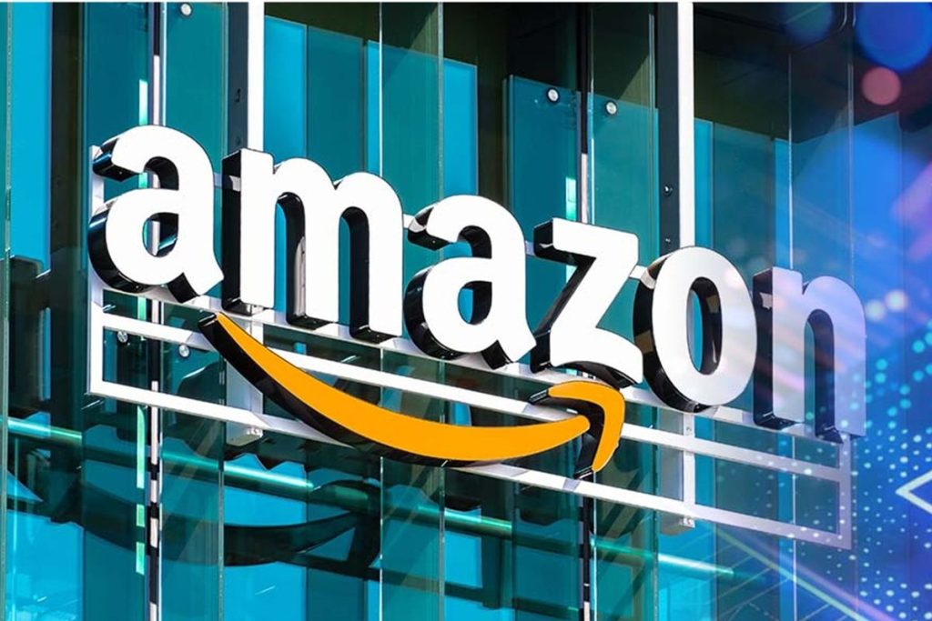Ilustrasi logo Amazon dengan visual pusat data AWS dan teknologi AI yang mendorong rekor pendapatan kuartal II 2026.