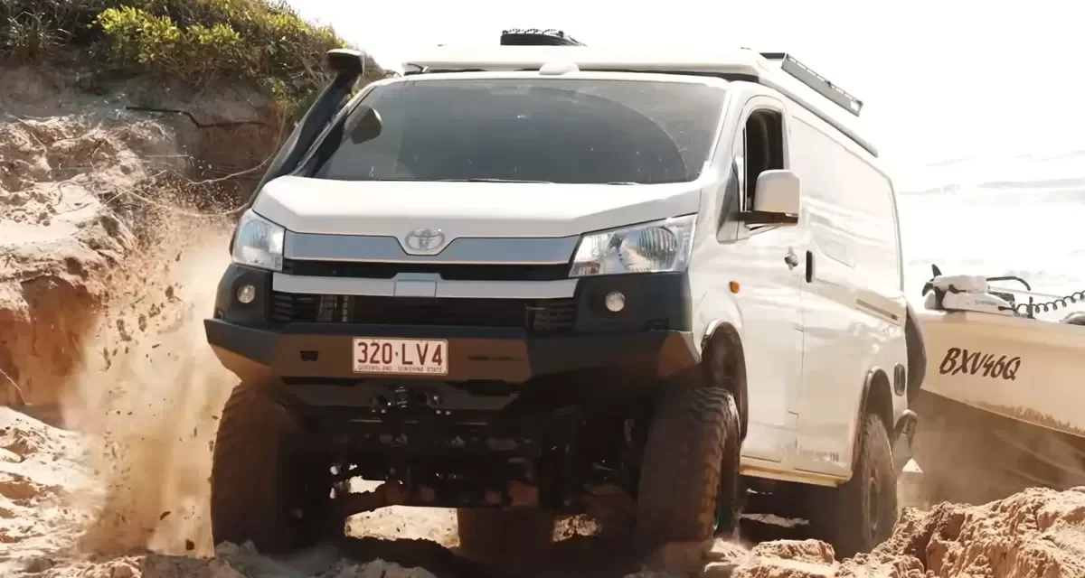 Toyota HiAce Camper 4×4 Tampil Ekstrem, Kabinnya Bisa Jadi Tempat Tinggal