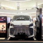 Toyota HiAce Premio Ultimate Jadi Lounge Mewah Berjalan, Biaya Modifikasi Rp 880 Juta