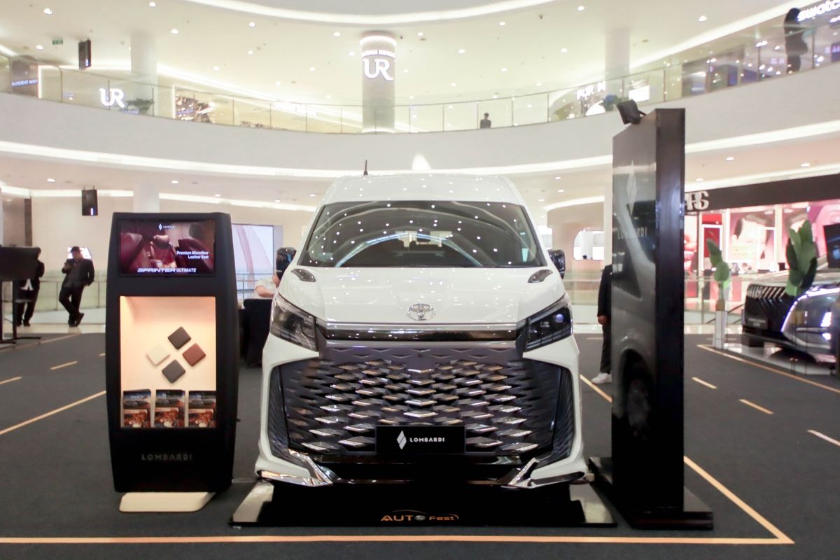 Toyota HiAce Premio Ultimate