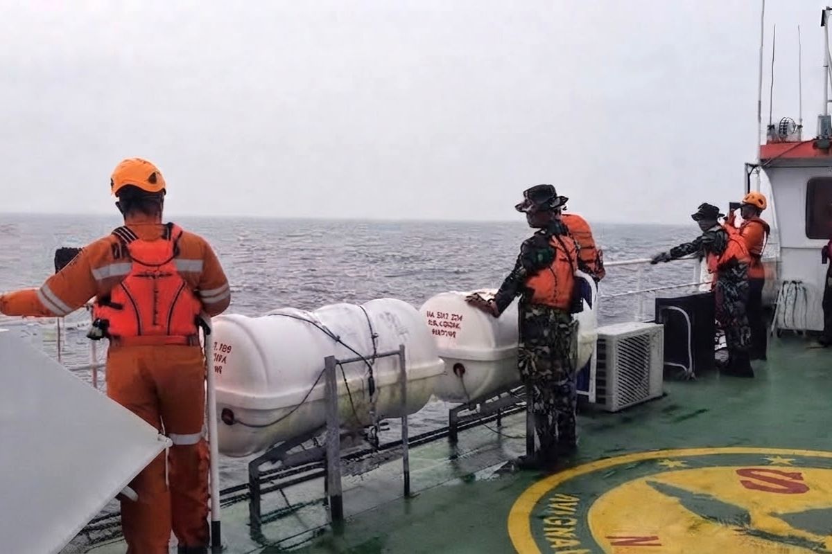 operasi pencarian di Selat Sunda